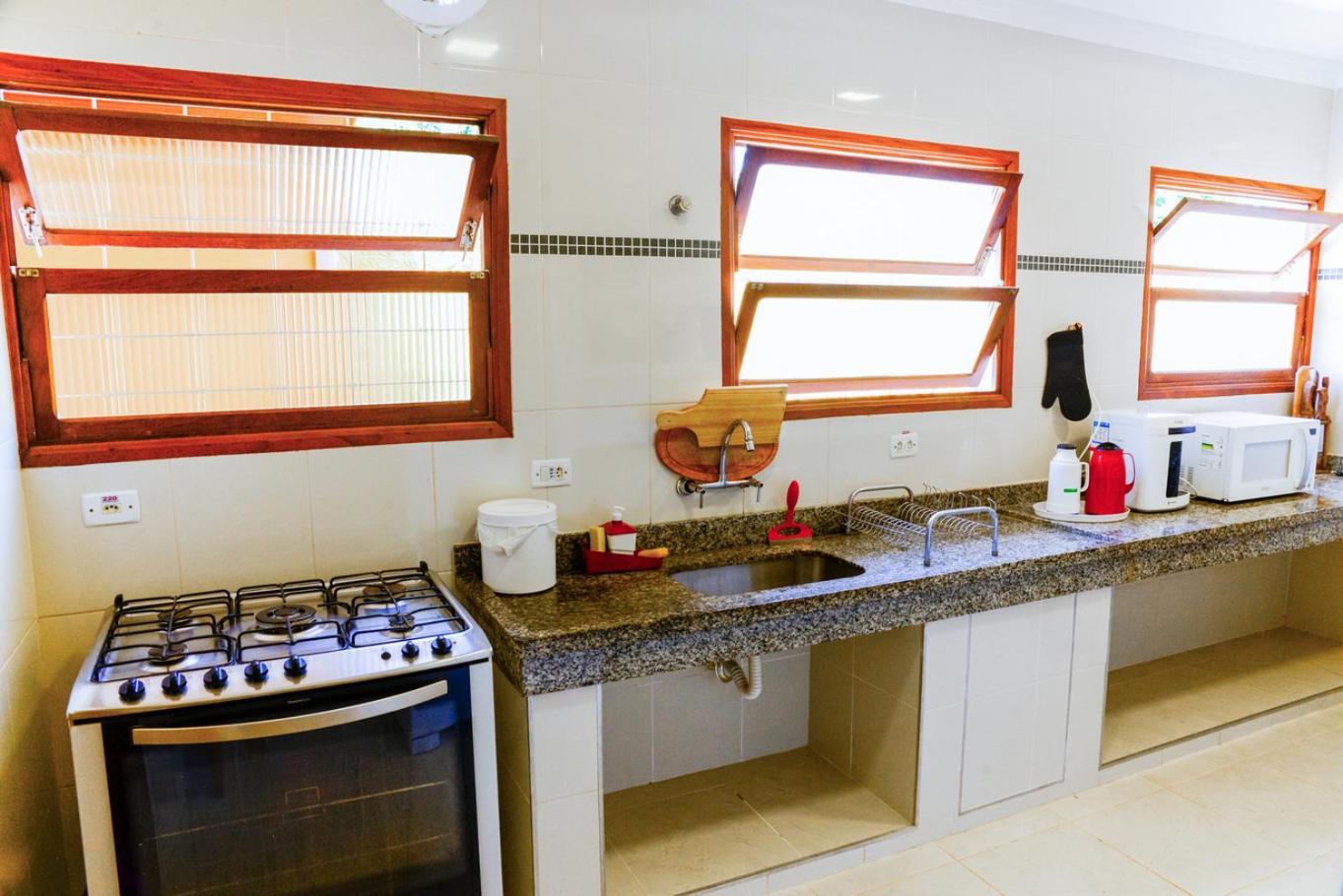 Casa Com Wifi, Piscina E Churrasq A 400m Do Mar Casa de férias